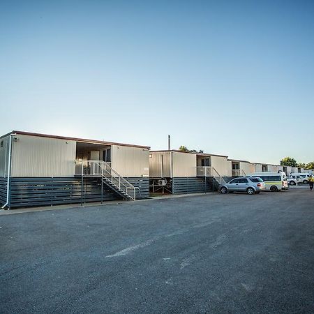 Leichhardt Accommodation Маунт Айса Екстериор снимка
