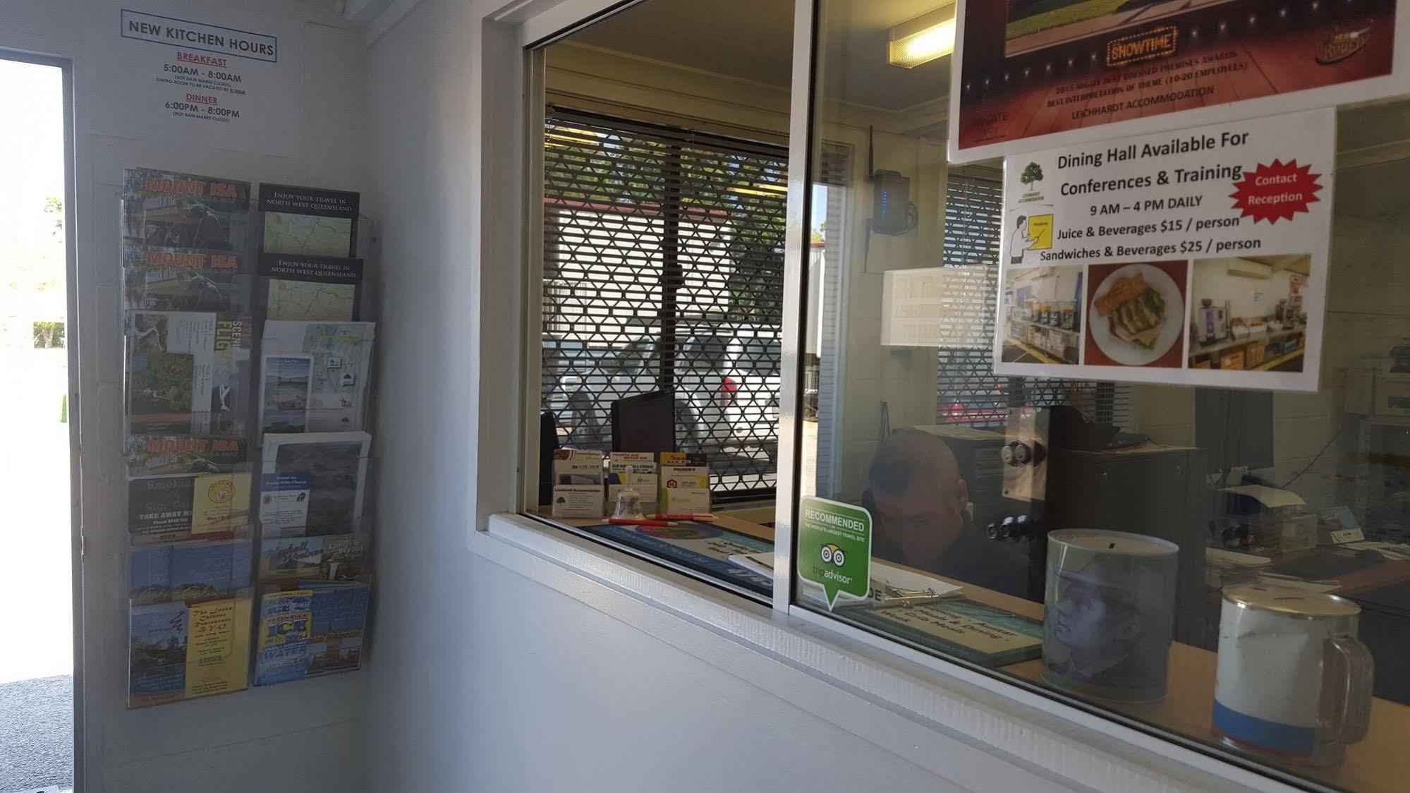 Leichhardt Accommodation Маунт Айса Екстериор снимка