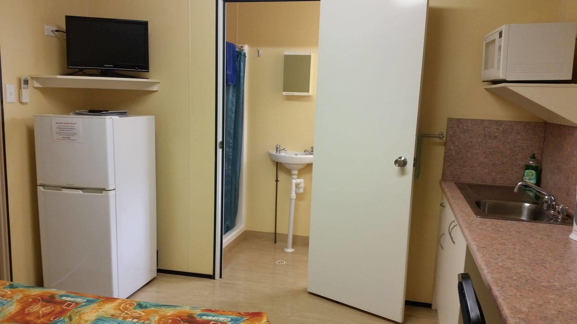 Leichhardt Accommodation Маунт Айса Екстериор снимка