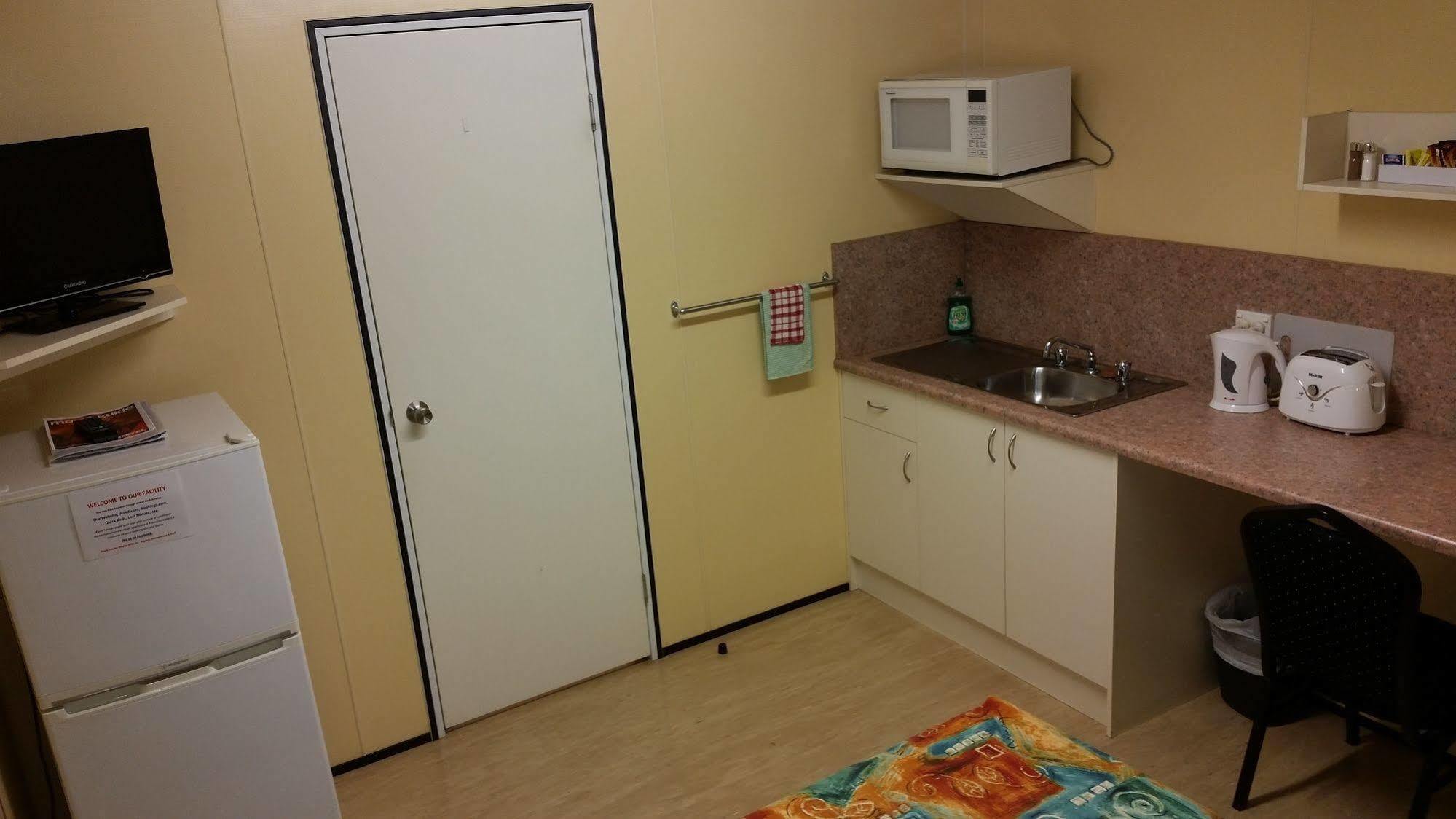 Leichhardt Accommodation Маунт Айса Екстериор снимка
